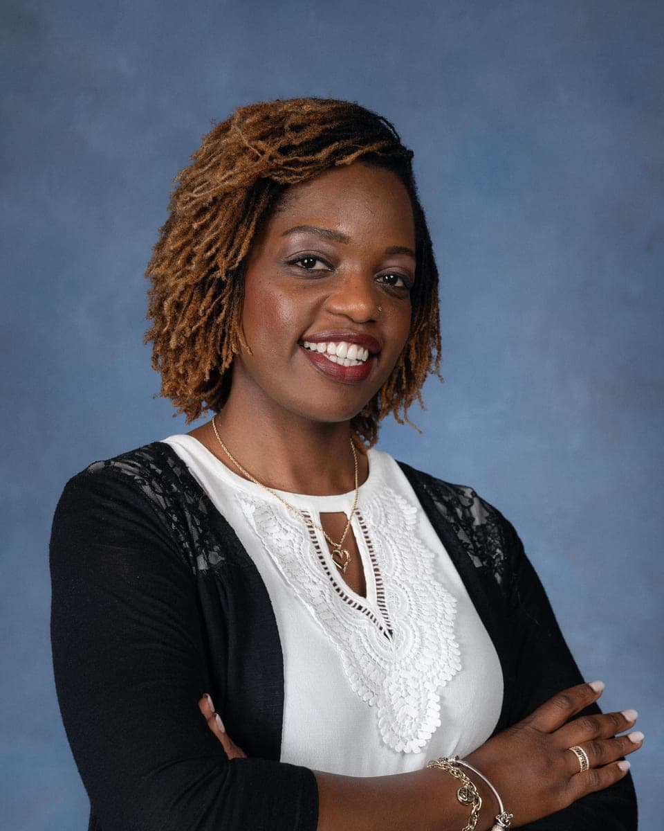 Headshot of Dr. Clarice Ezeanya, PT, DPT, Owner / Physical Therapist at Zona Physical Therapy & Wellness